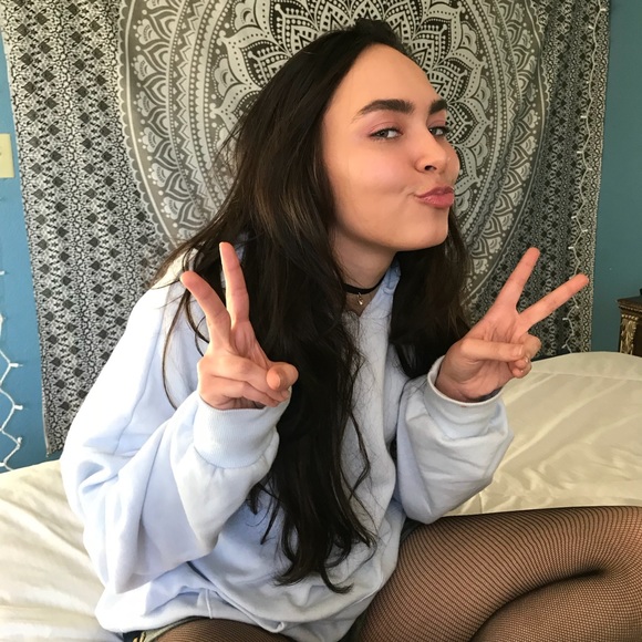 Meet your Posher, Karizma - Picture 2 of 3